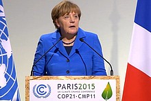 Angela Merkel spricht auf der COP21 in Paris